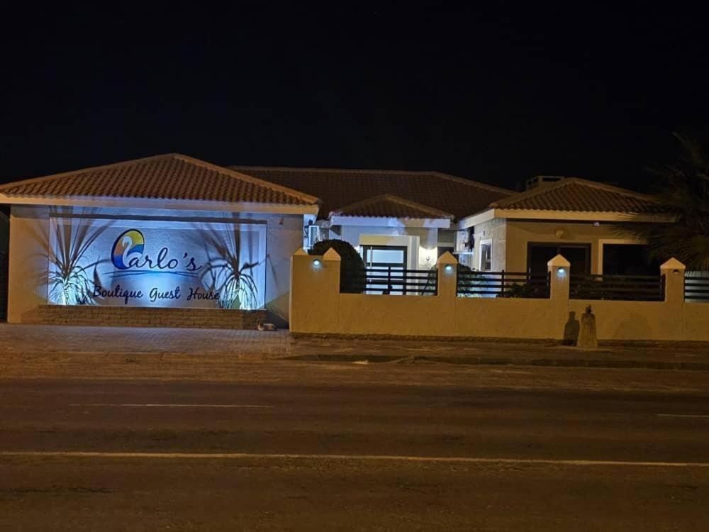 Carlo'S Boutique Guesthouse Walvis Bay Exterior foto